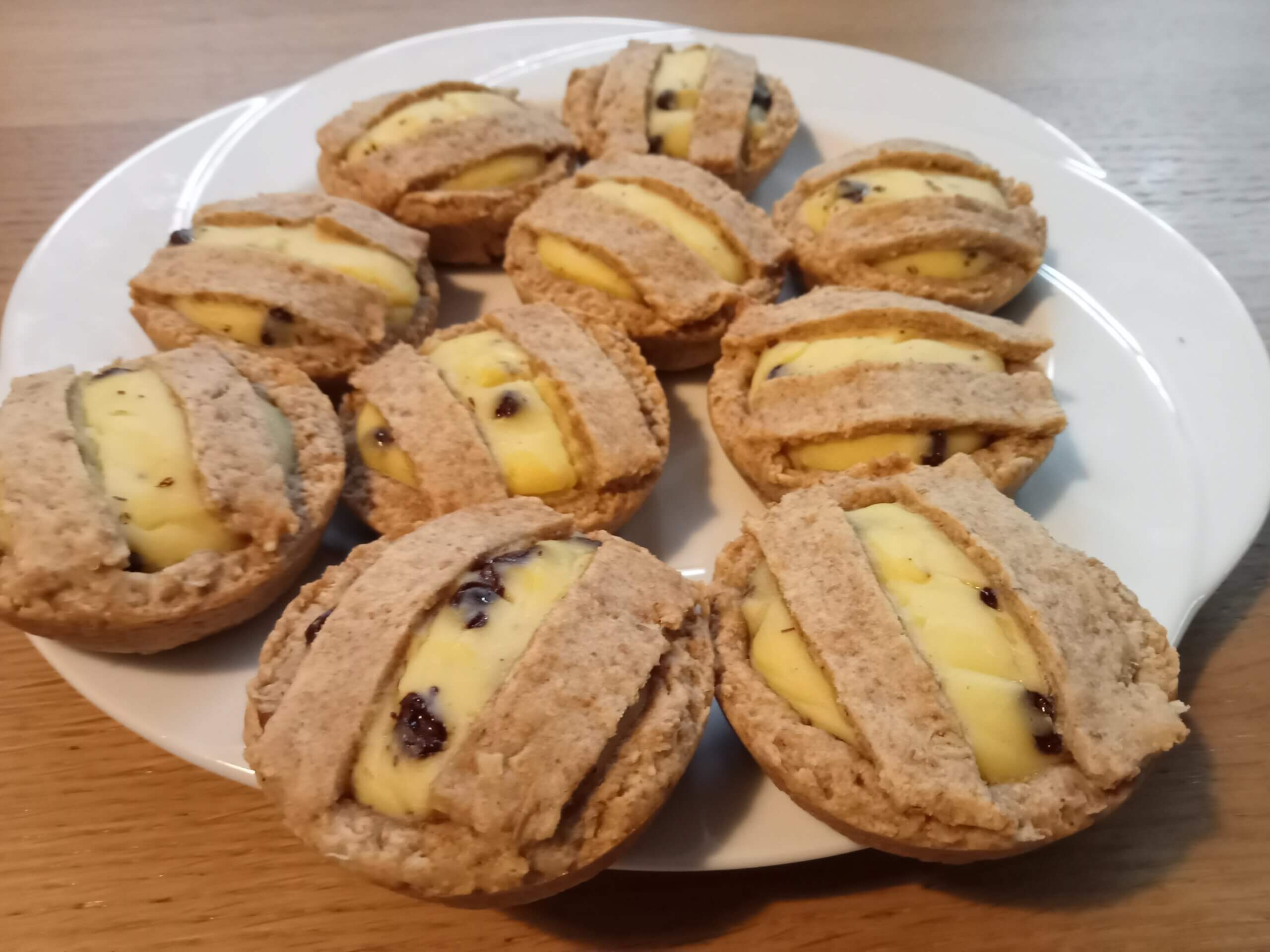 Crostatina di limone e gocce di cioccolato