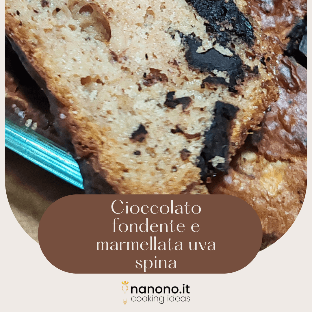 dolce al cioccolato fondente e marmellata